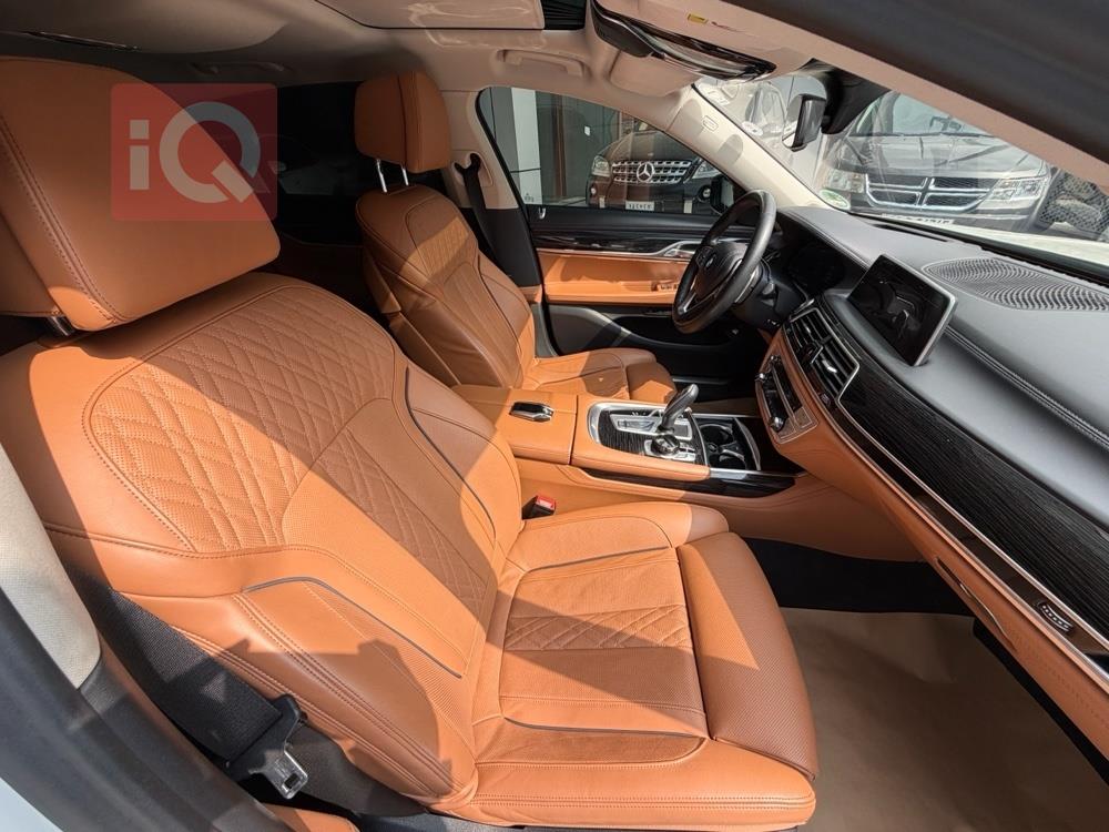 بي ام دبليو الفئة 7